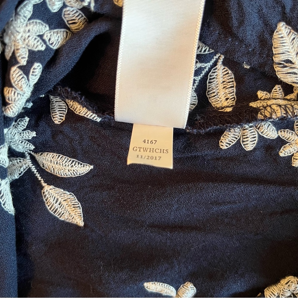 Aeropostale Embroidered Floral Dress navy blue white Keyhole Back Tie Size M - Picture 10 of 10